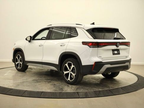 New 2026 Volkswagen Tiguan SE image 5