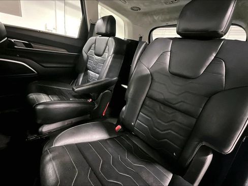 Used 2022 Kia Telluride SX w/ SX Prestige Package image 36
