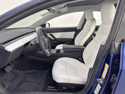 Used 2021 Tesla Model 3 Standard Range Plus image 17