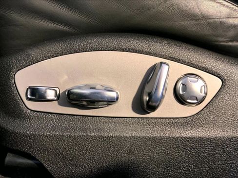 Used 2023 Porsche Macan image 39