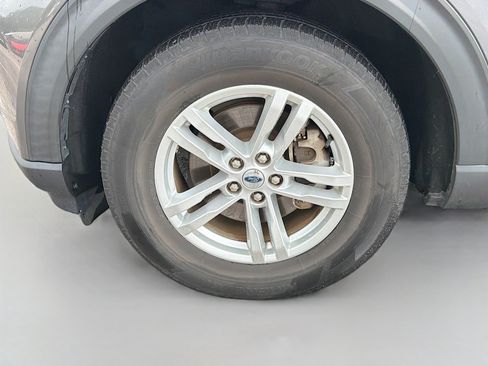 Used 2021 Ford Explorer XLT RWD image 39