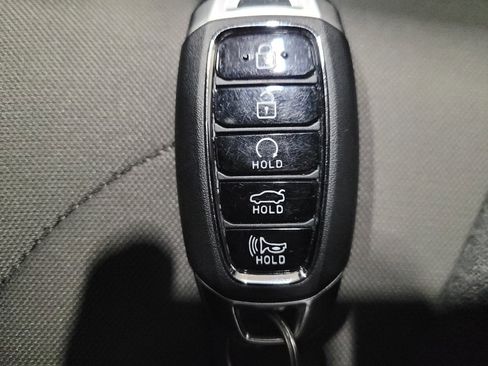 Used 2023 Hyundai Elantra SEL FWD image 32