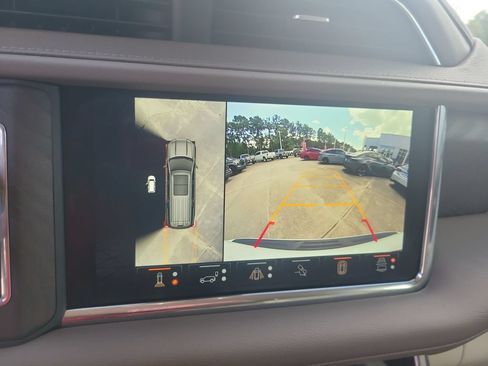 Used 2023 GMC Yukon Denali RWD image 30