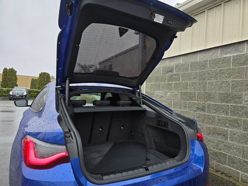 Used 2023 BMW i4 eDrive40 w/ M Sport Package image 7