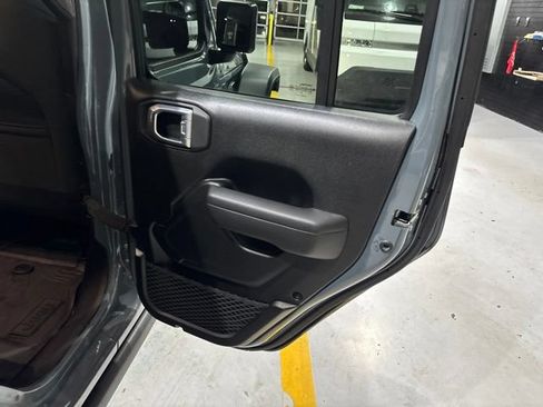 Used 2024 Jeep Wrangler Unlimited Sport AWD/4WD image 30