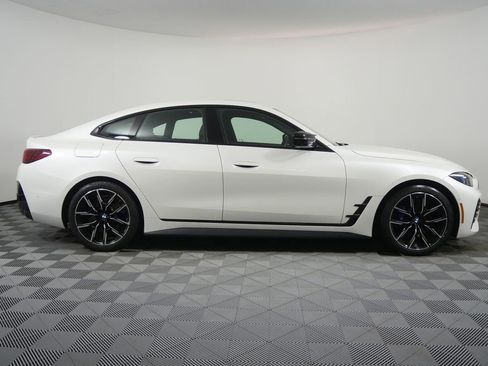 Used 2025 BMW M440i image 2