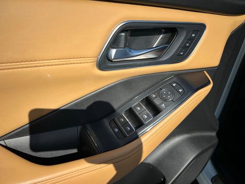 Used 2021 Nissan Rogue Platinum image 24