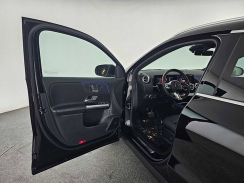 Certified 2025 Mercedes-Benz GLA 250 image 20