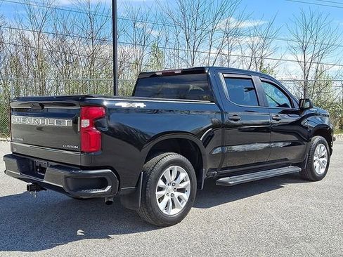Used 2021 Chevrolet Silverado 1500 Custom AWD/4WD image 9
