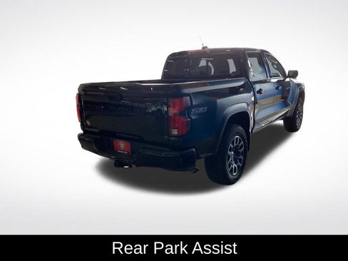 Used 2023 Chevrolet Colorado Z71 w/ Z71 Convenience Package 2 AWD/4WD image 16