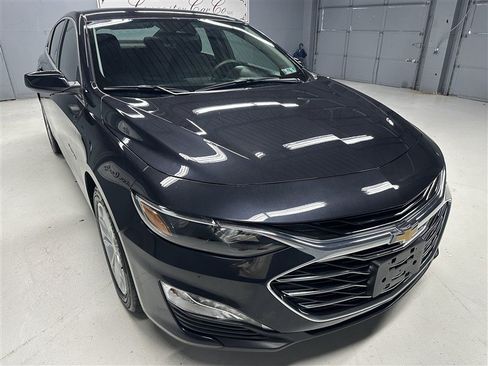 Used 2023 Chevrolet Malibu LT FWD image 9