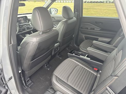 Used 2024 Nissan Pathfinder Rock Creek image 22