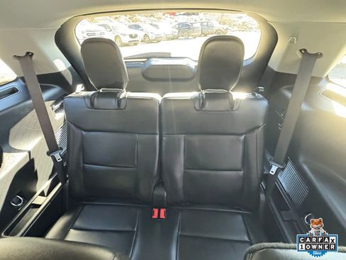 Used 2022 Ford Explorer XLT w/ Equipment Group 202A image 26
