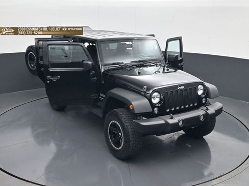 Used 2018 Jeep Wrangler Unlimited Sport S AWD/4WD image 29