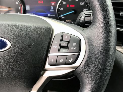 Certified 2022 Ford Explorer Limited image 25