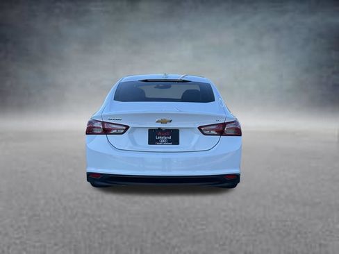 Used 2021 Chevrolet Malibu LT FWD image 4