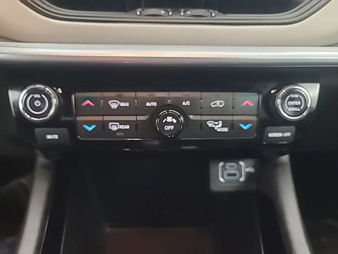Used 2025 Jeep Compass Limited AWD/4WD image 34