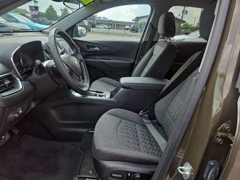 Certified 2024 Chevrolet Equinox LT FWD image 10