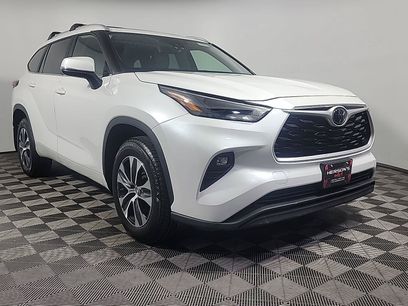 Used 2023 Toyota Highlander XLE