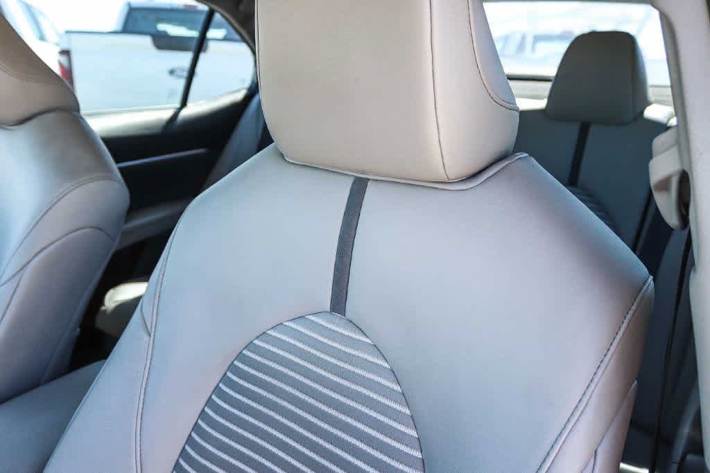 Used 2021 Toyota Camry SE FWD image 26