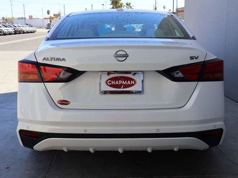 Used 2024 Nissan Altima 2.5 SV image 4