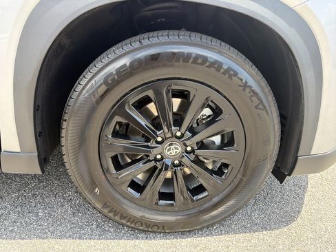Certified 2025 Toyota Grand Highlander FWD image 14