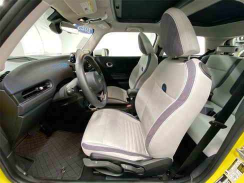 Certified 2025 MINI Cooper S image 17