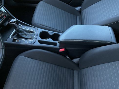 Used 2025 Volkswagen Jetta S image 32