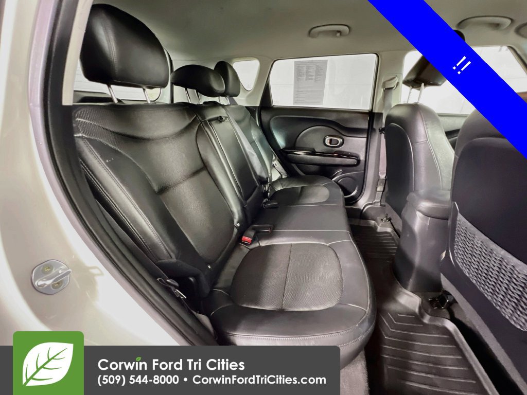Used 2016 Kia Soul ! FWD image 15