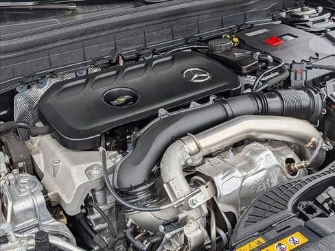 Certified 2025 Mercedes-Benz GLB 250 4MATIC image 24