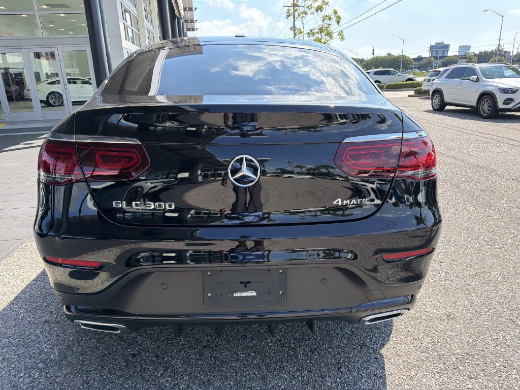 Used 2021 Mercedes-Benz GLC 300 4MATIC Coupe image 6