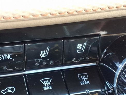 New 2026 Chevrolet Equinox ACTIV w/ Convenience Package III image 16