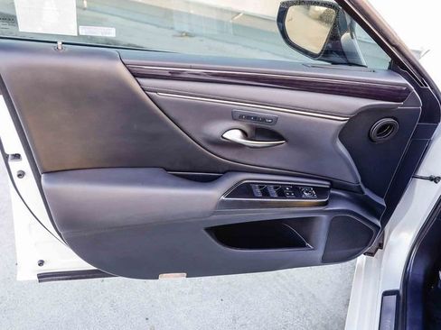 Used 2021 Lexus ES 250 w/ Premium Package image 25