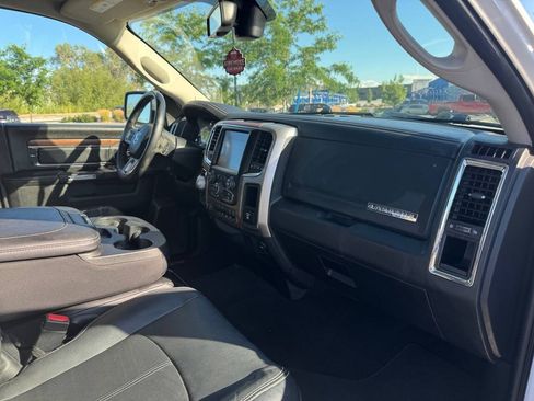 Used 2017 RAM 1500 Laramie w/ Convenience Group AWD/4WD image 17