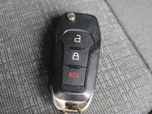 Used 2024 Ford F150 XLT AWD/4WD image 47