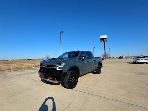 Used 2026 Chevrolet Silverado 1500 ZR2 AWD/4WD image 2