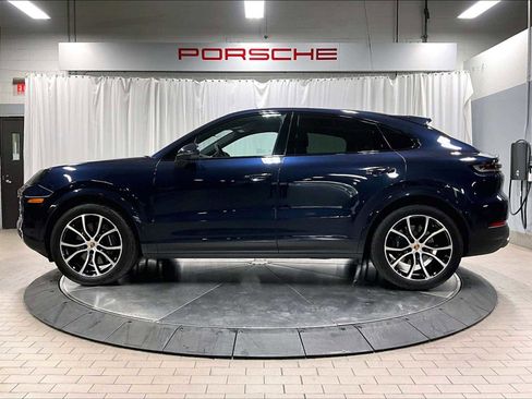 Used 2025 Porsche Cayenne Coupe image 2