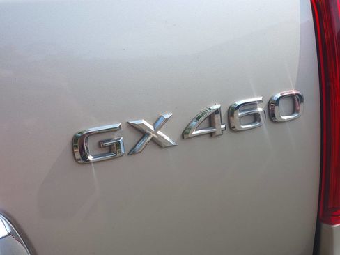 Used 2011 Lexus GX 460 image 54