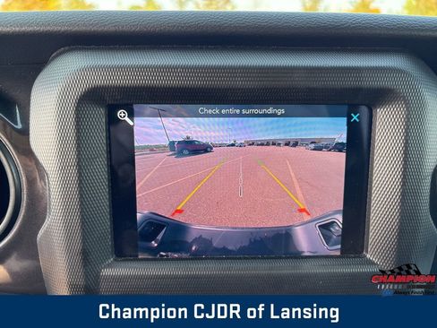 Used 2022 Jeep Gladiator Sport image 27