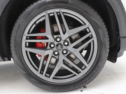 Used 2025 Ford Explorer ST-Line w/ ST-Line Street Pack image 10