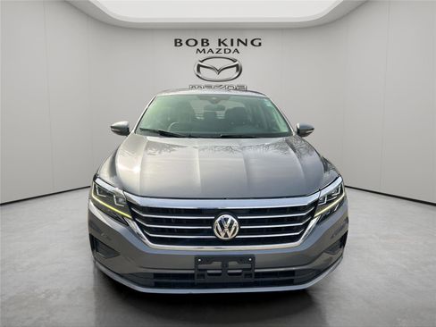 Used 2020 Volkswagen Passat 2.0T SE FWD image 8