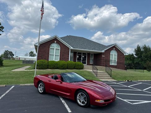 Used 2004 Chevrolet Corvette Convertible w/ Preferred Equipment Group RWD image 12