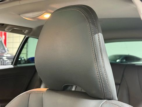 Used 2016 Volvo V60 T5 Cross Country image 18