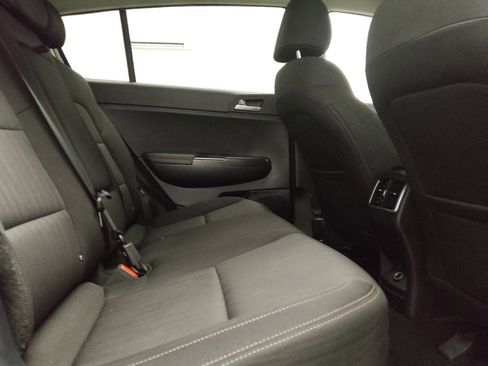 Used 2022 Kia Sportage LX AWD/4WD image 19