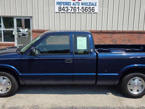 Used 2003 GMC Sonoma SLS w/ Convenience Package RWD image 3
