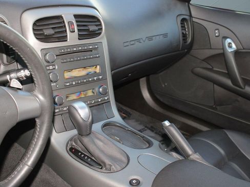 Used 2007 Chevrolet Corvette Coupe image 22