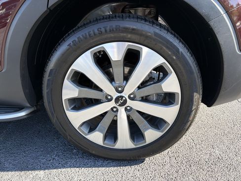 Used 2022 Kia Telluride S FWD image 17