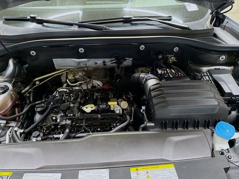 Used 2024 Volkswagen Atlas Cross Sport SE image 30