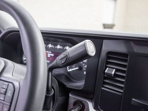 Used 2023 Ford F350 XLT AWD/4WD image 24