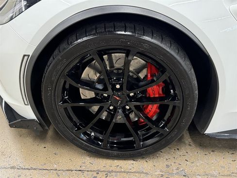 Used 2017 Chevrolet Corvette Grand Sport w/ Carbon Flash Badge Package RWD image 7
